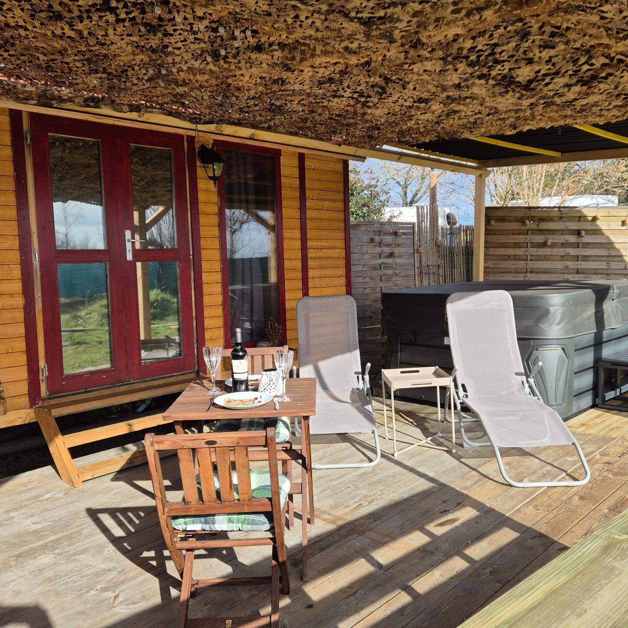 Roulotte „Couleur“ Villa Condom Exterior photo